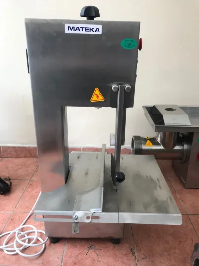 ''FİYAT SORUNUZ'' Mateka Et-Kemik Kesme Testeresi, Trifaze Paslanmaz Gövdeli, 380 V