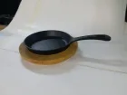 Ahşap Altlıklı Yuvarlak Saplı Döküm Tava