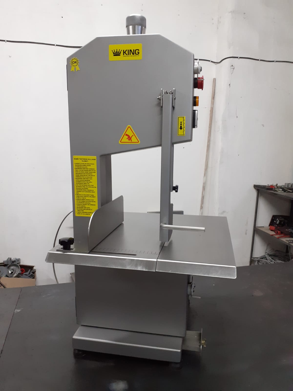 King Et Kemik Testeresi Statik Boyalı Gövde Trifaze 380 V 1.5 KW - 2 BEYGİR